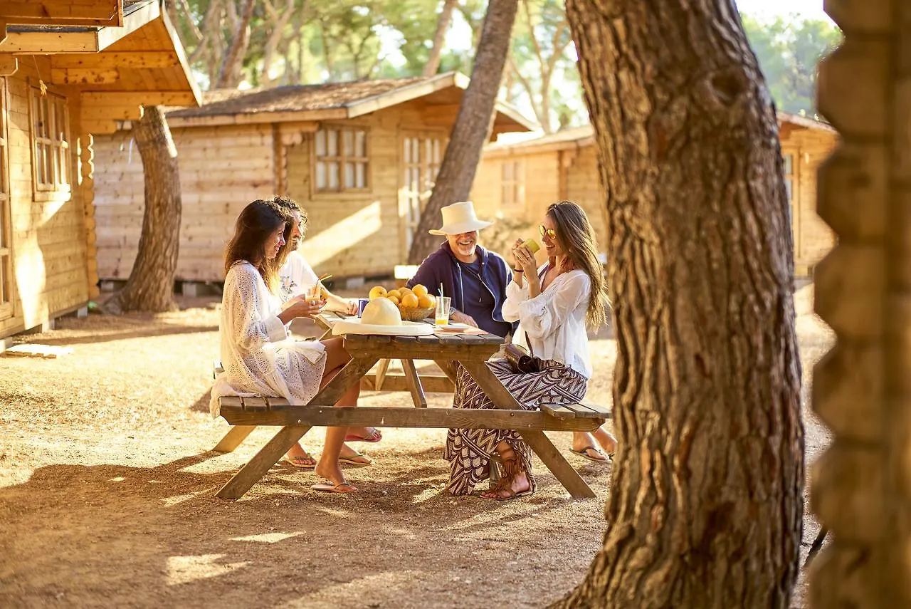 Es Cana Camping Escana ספרד